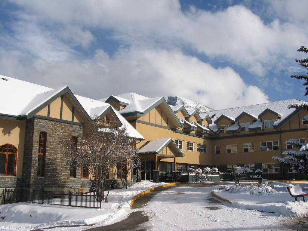 Ywca Banff Hotel מראה חיצוני תמונה